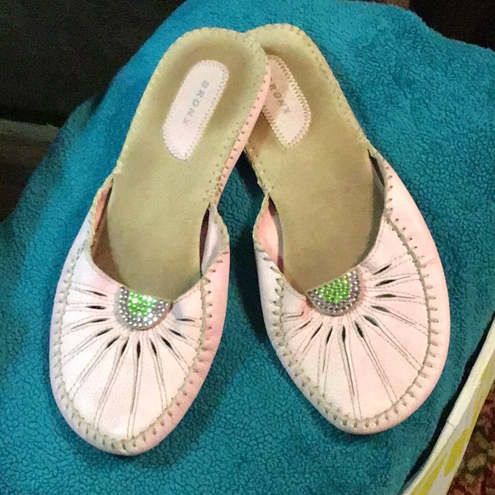 BRONX FLAT ROUND TOE SLIP ON SHOES